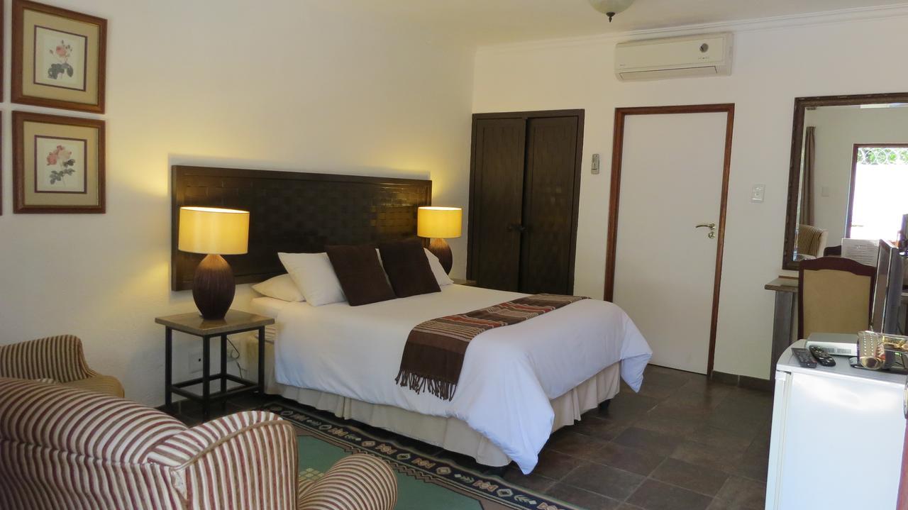Pensao Guest Lodge Mbombela Zimmer foto